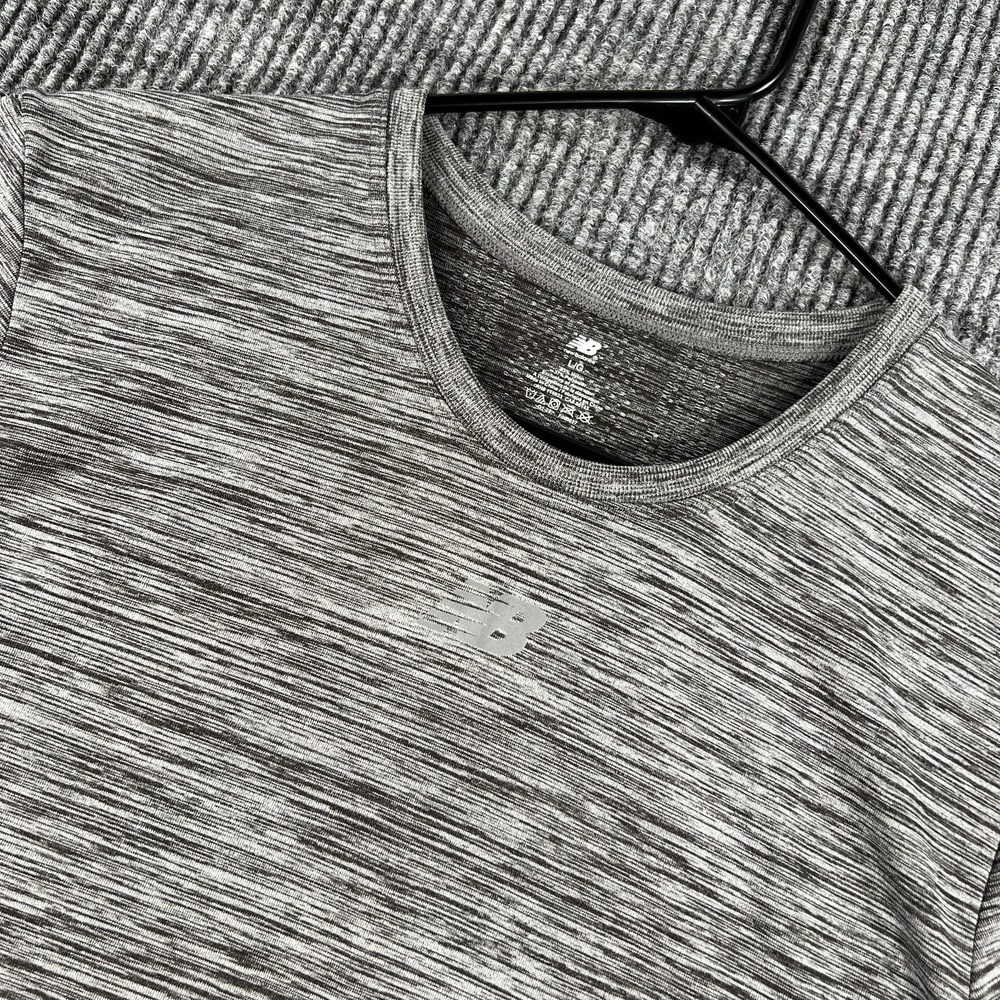 New Balance Performance Shirt Womens‎ Large Gray Heather Short Sleeve Athletic